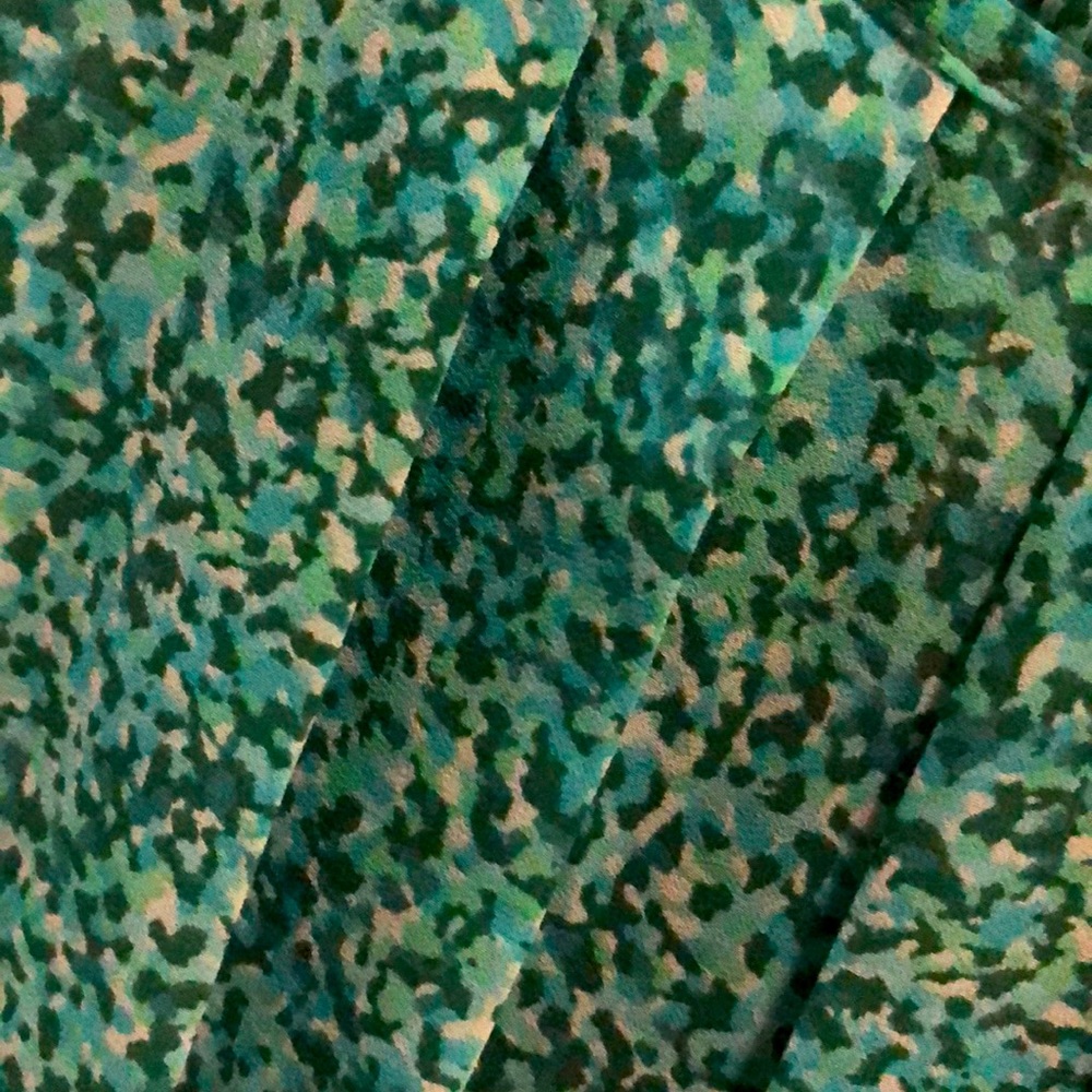 Michael Kors top S, green abstract print - Picture 6 of 8